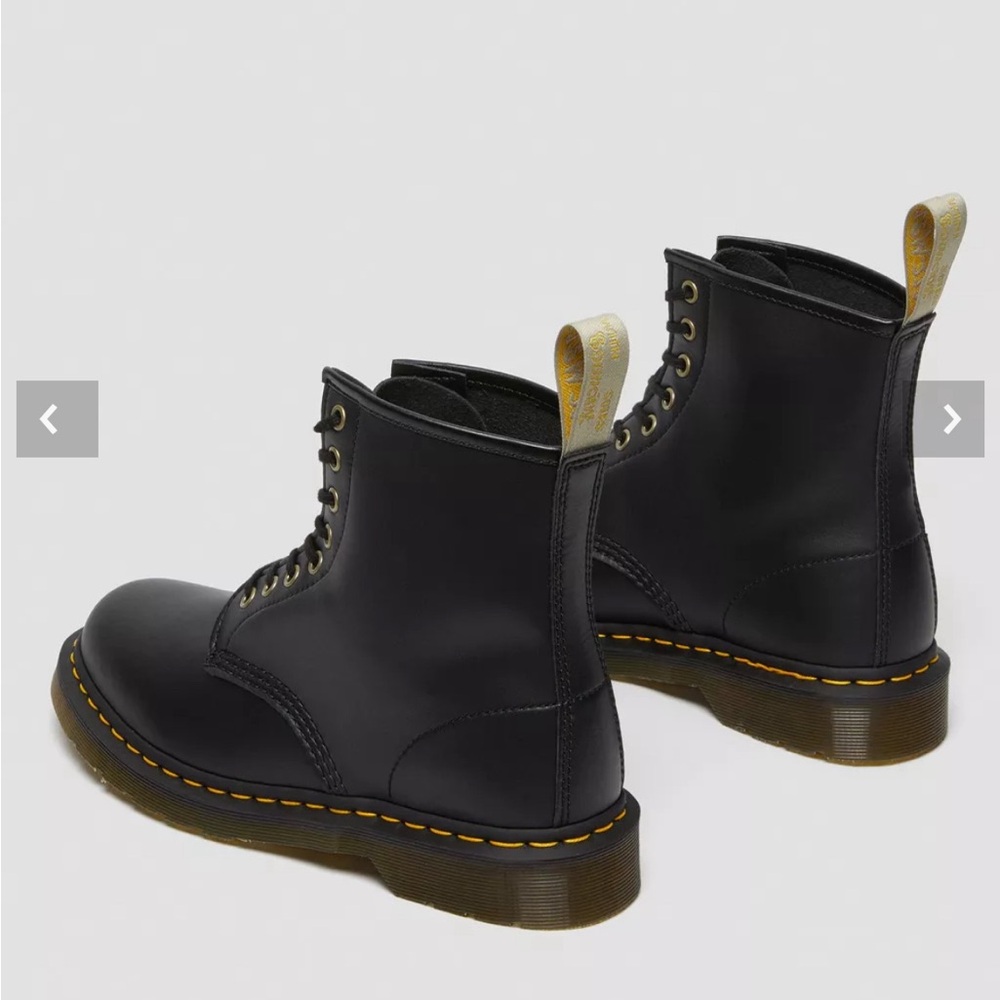 💥NWOT💥 Vegan 1460 8-eye Lace Up Doc Martens Boots - Picture 3 of 16